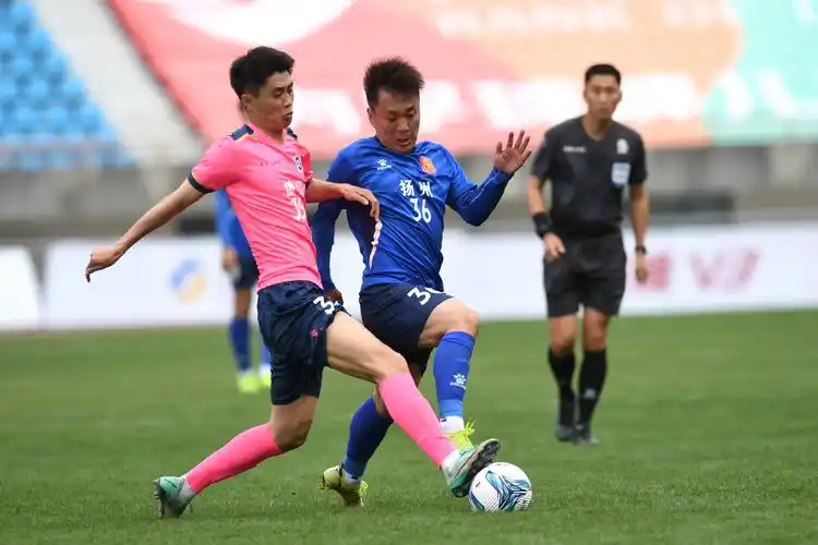 欧冠对决：巴塞罗那 VS 曼城